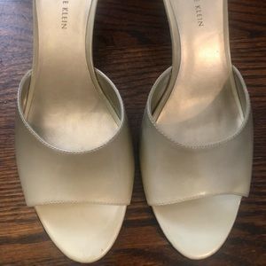 Anne Klein patent slip on with wicker wedge Size 9M